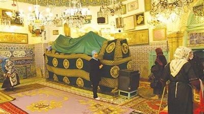 تعرف على رأي الدين وأقوال العلماء في التبرك بآثار الصالحين وقبور الأولياء