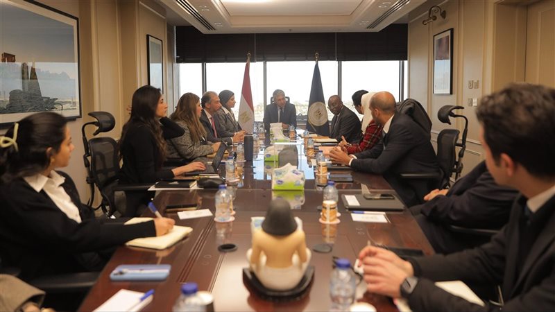 اجتماعاً مع المدير الإقليمي لمؤسسة التمويل الدولية IFC 
