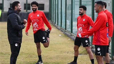 المنتخب الوطني للمحليين بزيه التقليدي أمام جنوب أفريقيا