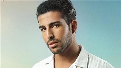  محمود ياسين جونيور بدور الشقيق الأصغر لـ خالد سليم المغرم بالنساء في «وتقابل حبيب»