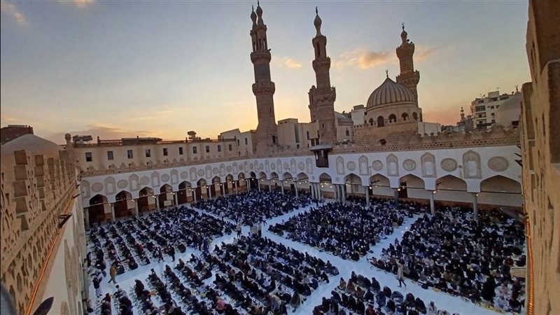 مائدةٌ عالميةٌ» .. الجامع لأزهر 