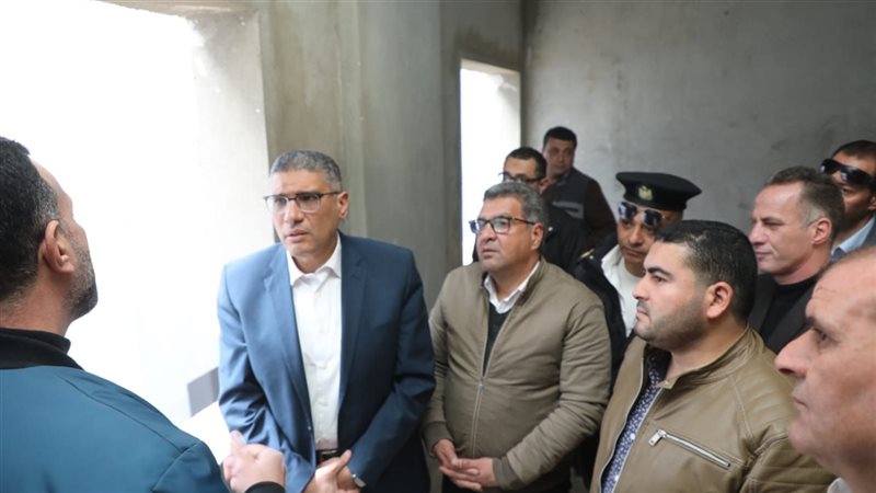 محافظ الجيزة بمجمع الخدمات الشرطية 