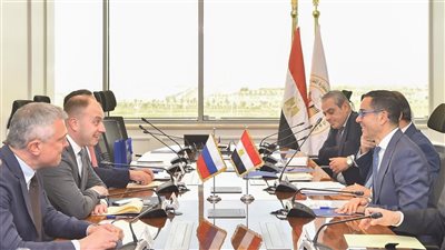 مصر وروسيا تبحثان تعزيز التعاون في الصناعة والتكنولوجيا (تفاصيل)