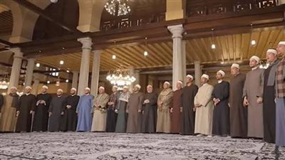 صلاة التراويح من إندونيسيا وكولومبيا وألمانيا بأصوات مصرية (فيديو)