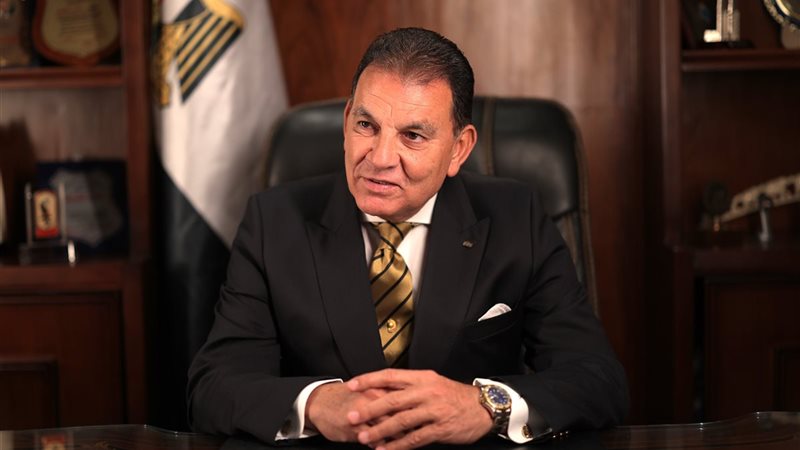 اللواء حاتم باشات