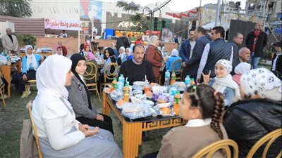 محافظ سوهاج يشارك في حفل إفطار جماعي لـ 1500 من ذوي الإعاقة