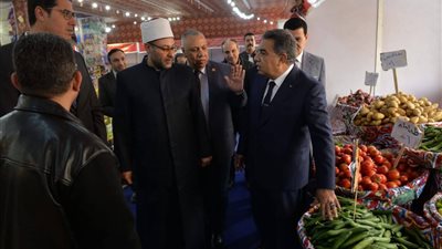محافظ الدقهلية يتابع توفير السلع بمعرض «أهلا رمضان»