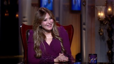 صابرين: اطمئن على صحة عادل إمام من أبناءه.. ولا أحب الدلع والهزار البايخ