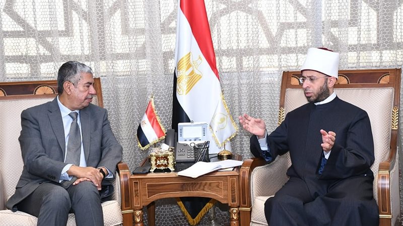  الدكتور أسامة الأزهري، وزير الأوقاف، خالد محفوظ سفير اليمن