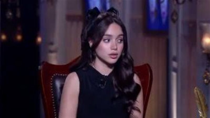 الفنانة  رنا رئيس
