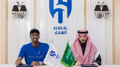 الهلال السعودي يُعلن تمديد عقد محمد «كنو» حتى 2027