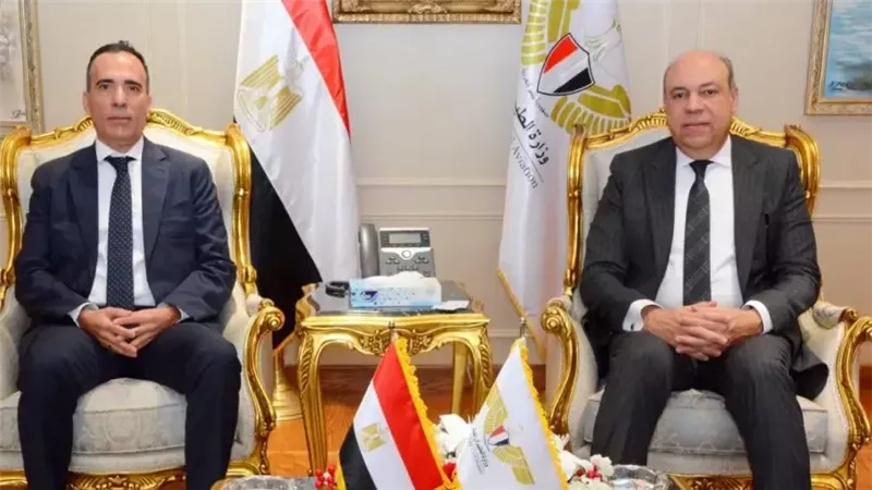 وزير الطيران 