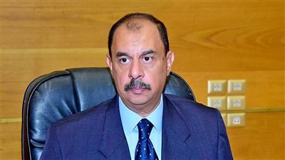 مثال للجهد والعطاء.. محافظ سوهاج يهنئ عمال مصر بمناسبة يوم عيدهم