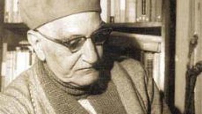 أبرزها العبقريات.. أشهر مؤلفات عباس العقاد في ذكرى وفاته