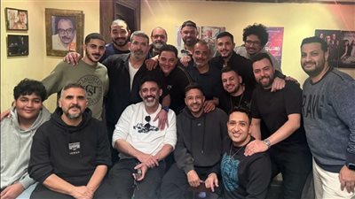 بالصورة.. أول ظهور لـ عمرو مصطفى بعد خضوعه لعملية جراحية
