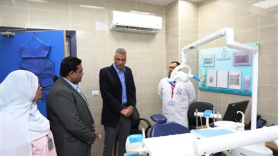 محافظ أسوان يطمئن على تقديم الخدمات الطبية والعلاجية بوحدة الجعافرة بدراو