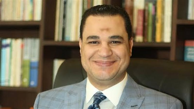 الدكتور أحمد هارون
