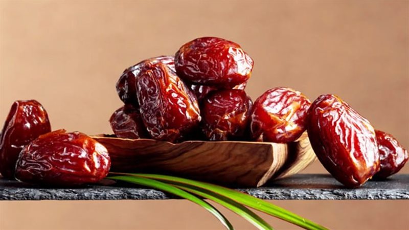 فوائد التمر على الإفطار