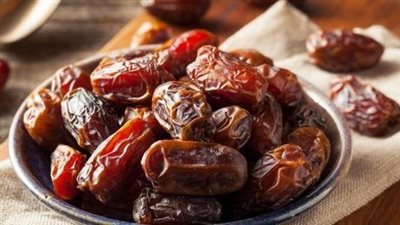 جمال شعبان ينصح بتناول التمر بدلا من الحلويات: يمنع الجلطات ومشكلات الشرايين