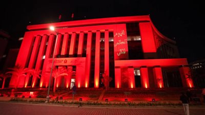 بمناسبة اليوم العالمي للكلى..  الصحة تضئ مبنى الديوان العام بالعاصمة الإدارية