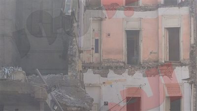 شاهد.. لحظة انهيار عقار في منطقة بولاق أبو العلا