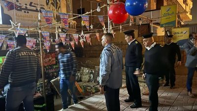 الجيزة: غلق وتشميع مقاهي وكافيهات مخالفة بحدائق الأهرام
