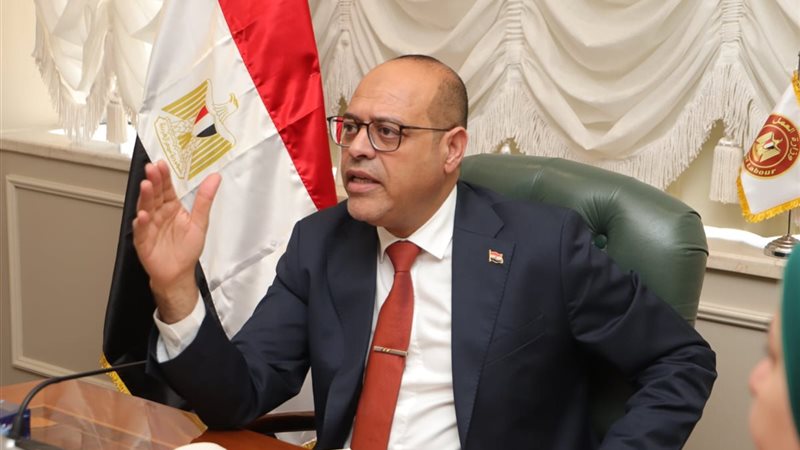 وزير العمل 