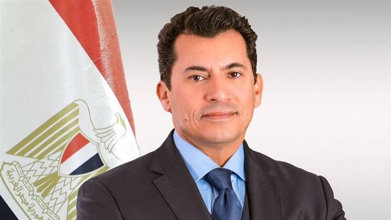 وزير الشباب والرياضة