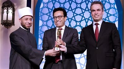 سامح حسين يتخذ قرارا مهما بشأن برنامج «قطايف»