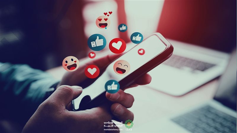 السوشيال ميديا تعبيرية