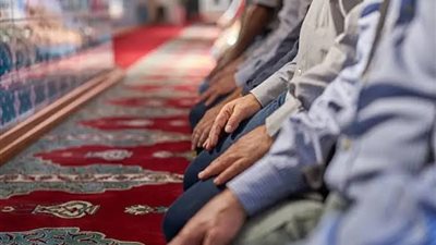 هل تُصلّى قيام الليل «ركعتين ركعتين»؟.. أمين الفتوى يجيب