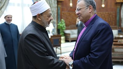 شيخ الأزهر يستقبل رئيس الطائفة الإنجيليَّة للتَّهنئة بعيد الفطر المبارك