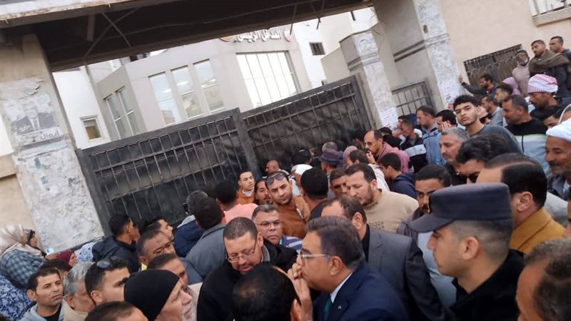 محافظ الدقهلية يتفقد حالة المصابين