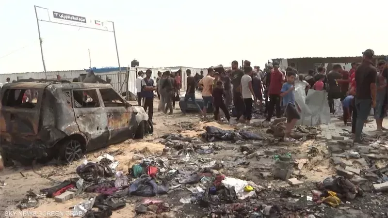 قصف خيام النازحين ـ أرشيفية 