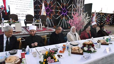 وزير الأوقاف ومحافظ جنوب سيناء يشاركان بإفطار رمضاني بشرم الشيخ