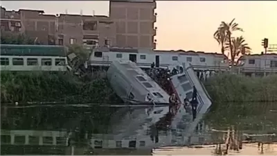«حوادث اختفت في الظلام».. تصادم قطارين بالمنيا يحول الرحلة إلى مأساة
