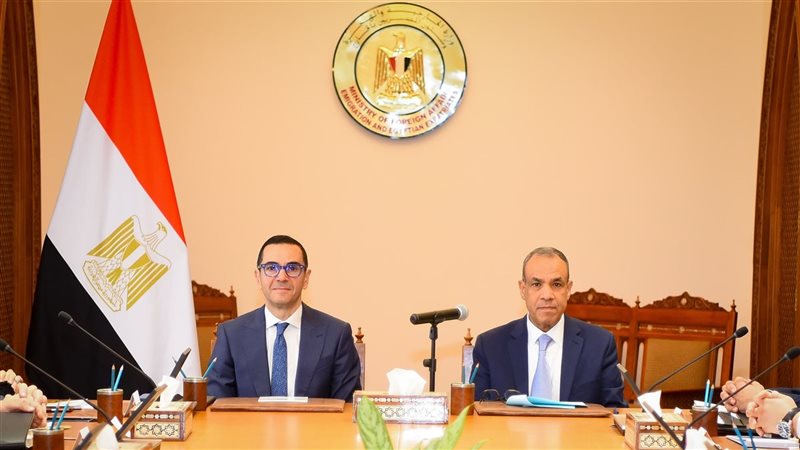 وزير الخارجية ووزير الاستثمار