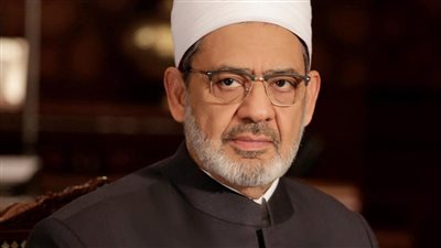 شيخ الأزهر يشكر الرئيس السيسي والشعب المصري على مشاعرهم ودعائهم بالشفاء