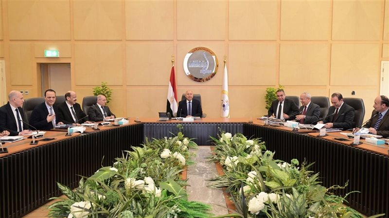 وزير النقل وميزانية القابضة للنقل البحري والبري
