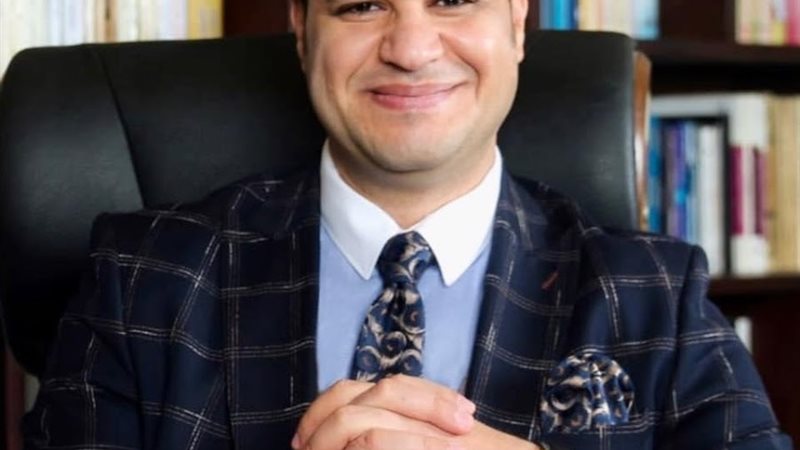 الدكتور أحمد هارون