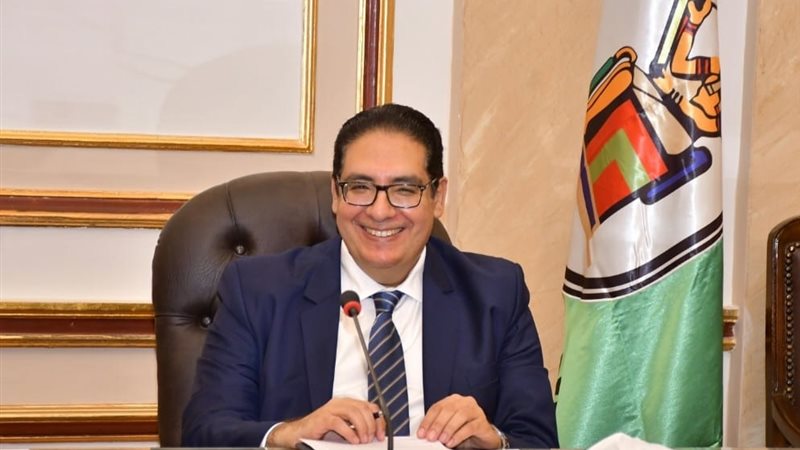 رئيس جامعة القاهرة 