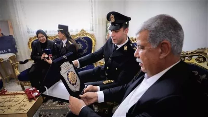 الداخلية تشارك أسر شهداء الشرطة الاحتفال بعيد الفطر