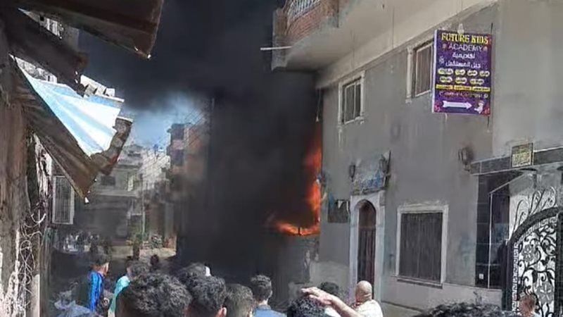 حريق هائل يلتهم مخزن روبابيكيا بالغربية