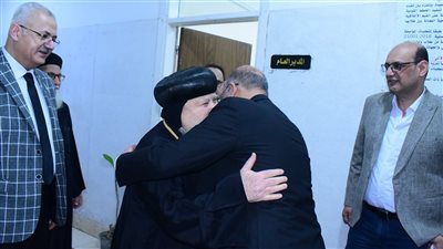 وفد من القساوة يزور جامعة سوهاج للتهنئة بعيد الفطر المبارك