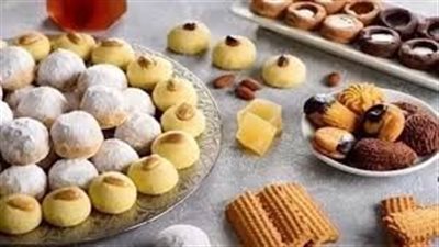 4 طرق بسيطة للحفاظ على البسكويت والكحك والبيتي فور من التلف 
