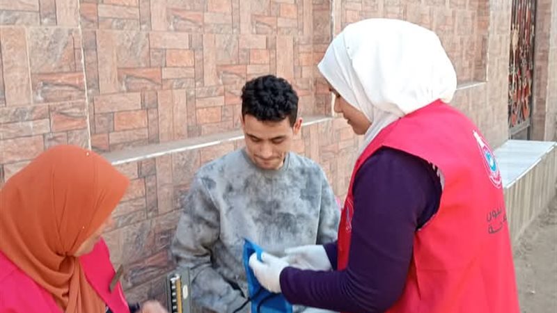 جانب من الفرق الطبية المتحركة في المنوفية 