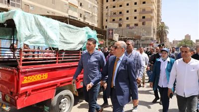 محافظ المنيا يتفقد موقفي الوجه القبلي والقرطبي لمنع التكدس