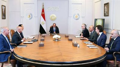 الرئيس السيسي يجتمع مع رئيس شركة ألستوم الفرنسية العالمية