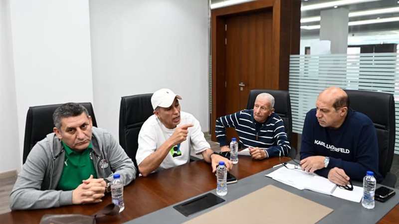 اجتماع علاء نبيل مع أجهزة المنتخبات