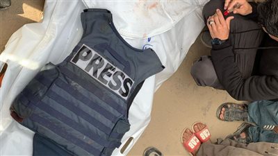 ليلة دامية في غزة.. استشهاد صحفيين إثر قصف الاحتلال لخان يونس